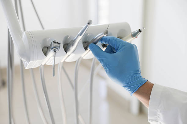 Professional Tooth Extraction technician working in Birmingham, MI